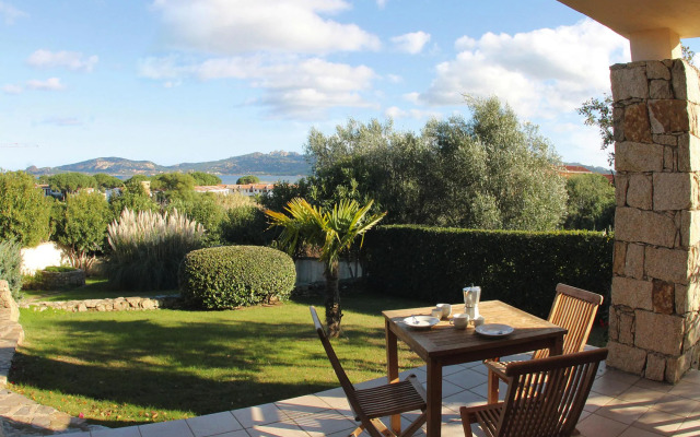 Apartment in Cannigione With sea View