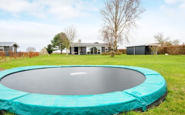 8 Person Holiday Home in Ebeltoft-by Traum