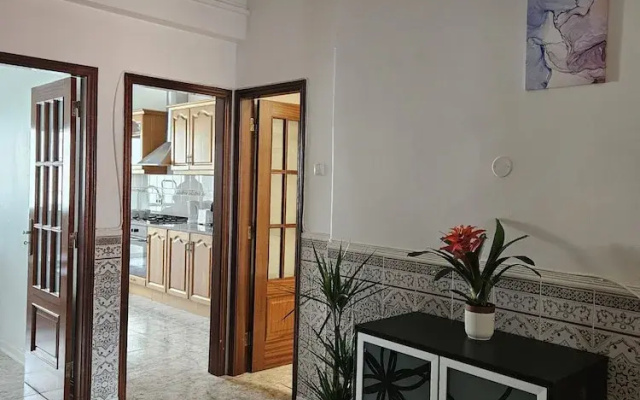Light Spacious Almada Apartment