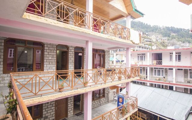 Giriraj Guest House