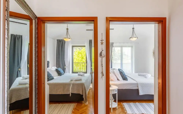 Bright 3-bedroom Apartment in Lovran