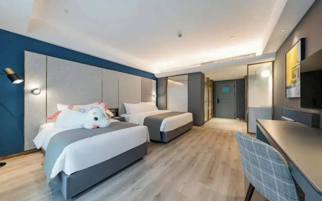 Shanghai Lujiazui Area BaBaiBan LANOU Hotel