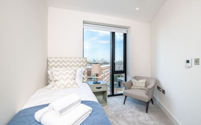 Luxurious Victoria Home by the Apollo Theatre