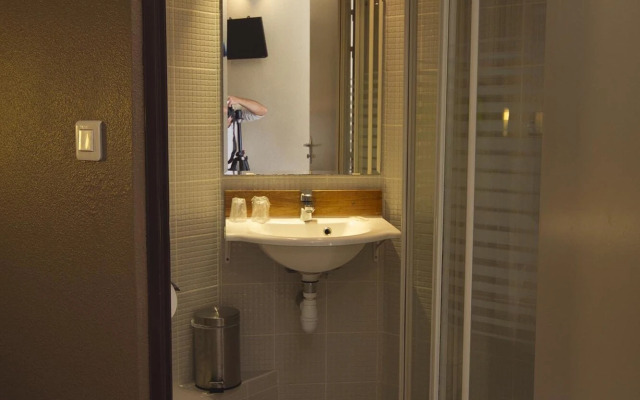 Brit Hotel Essentiel Sete Balaruc