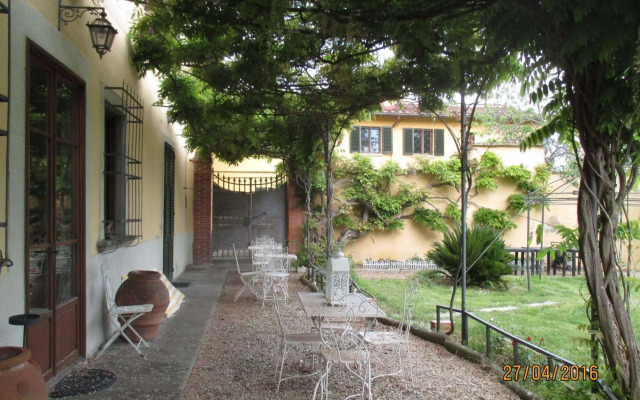 Ape Rosa Relais