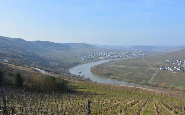 Lovely Apartment in Morz With Garden & Balcony