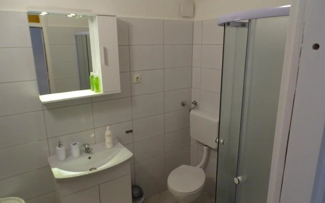 Job studio apartments