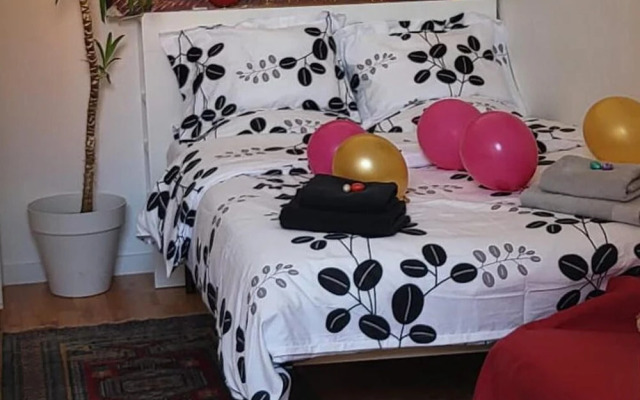 Bright Handy Studio Near Nato