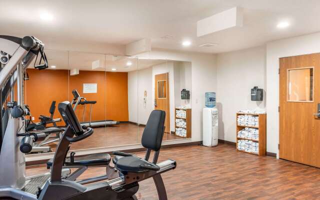 MainStay Suites Dubuque at Hwy 20