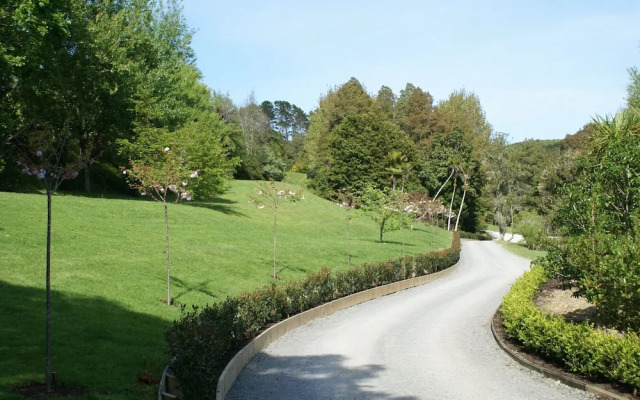 Woodhouse Mountain Lodge