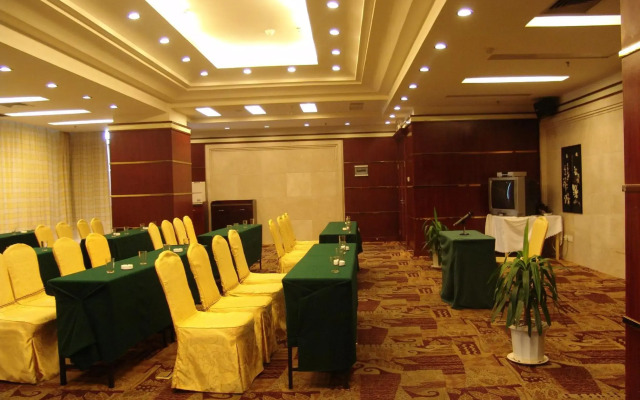 Golden Spring Hotel
