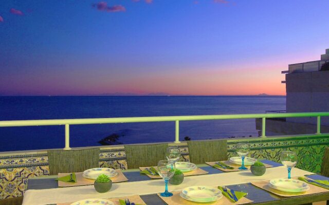 1149 Unique Beachfront Penthouse 400M2 Marbella Center