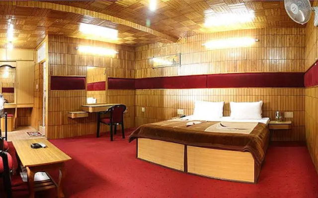 Hotel New Adarsh