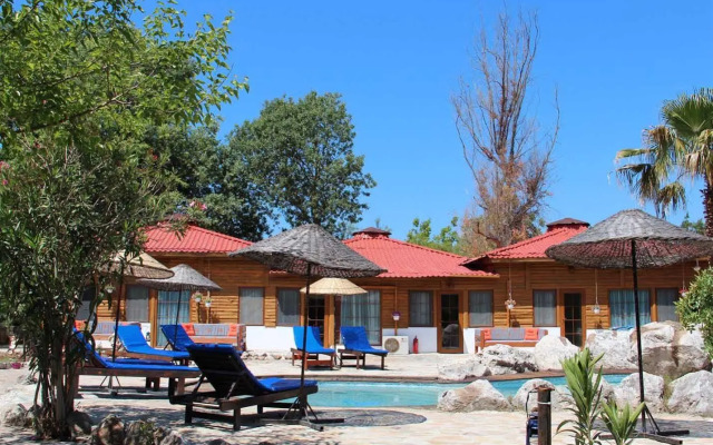 Utopia Lodge Hotel