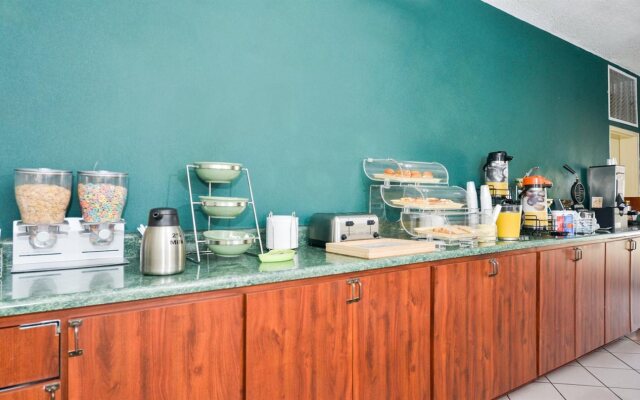 Suburban Studios Hinesville - Fort Stewart Area