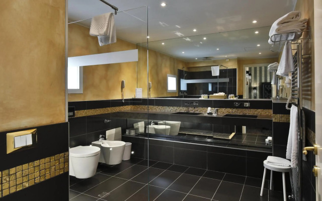 Savoia Hotel Regency