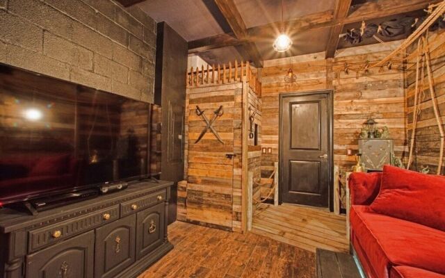 Storey Lake-5 Bedrooms home w/pool-1650ST