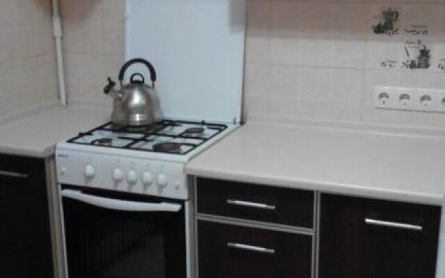 1к квартира у метро Героев труда(ТЦ Дафи, Ашан(Караван))