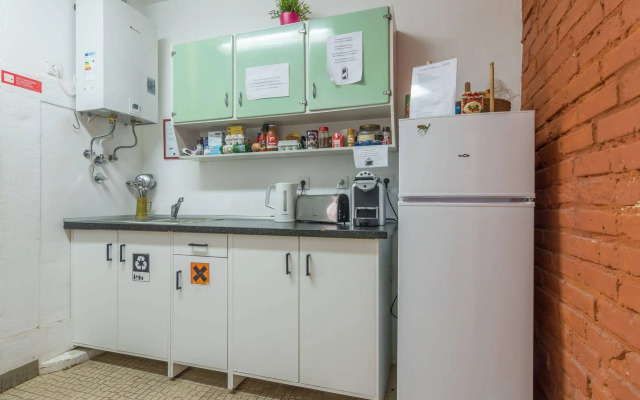 Hostel Seven Hills
