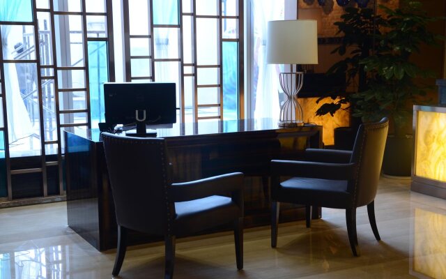 Chengdu Lyhn International Hotel