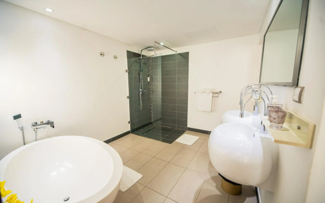 Toparadis Guest House