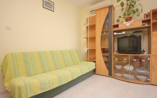 Apartment Zoki - great location close to the sea: A1 Zeleni Vis, Island Vis