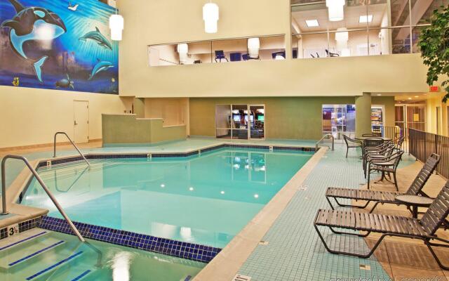 Gateway Hotel & Convention Center Grand Blanc | Flint Airport Michigan