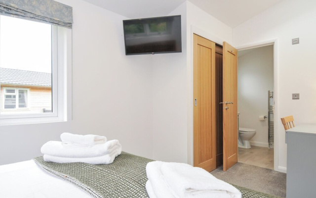 3 Meadow Retreat