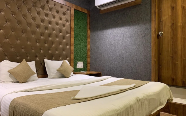 Hotel Riva International - Near Nesco Center