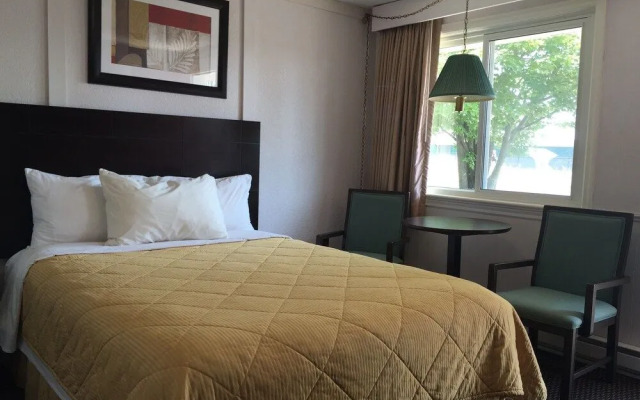 Country Squire Motel