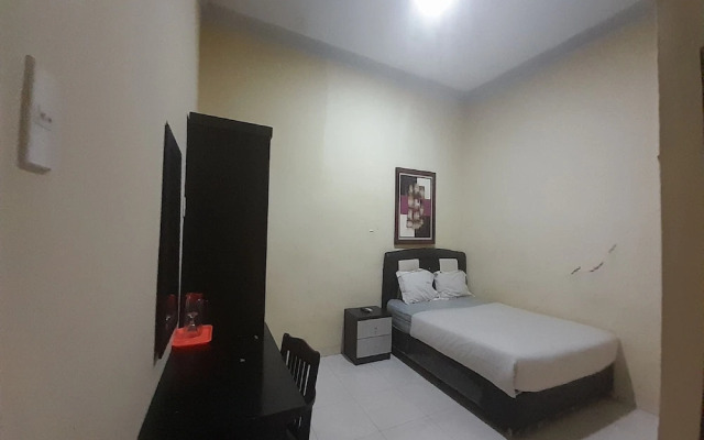OYO 93417 Homestay Bunga Rinte Syariah Near Komp perumahan stella ressidence 2