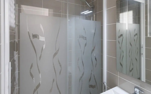 Relaxing Retreat by the Sea