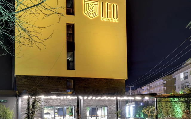 Leo suites Hotel