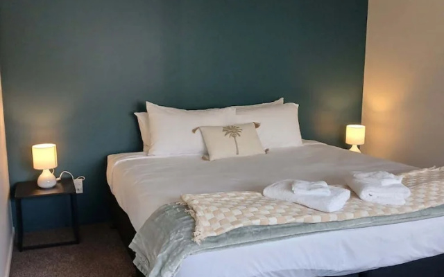 Suncrest Villas – Guest Rooms – Cromwell