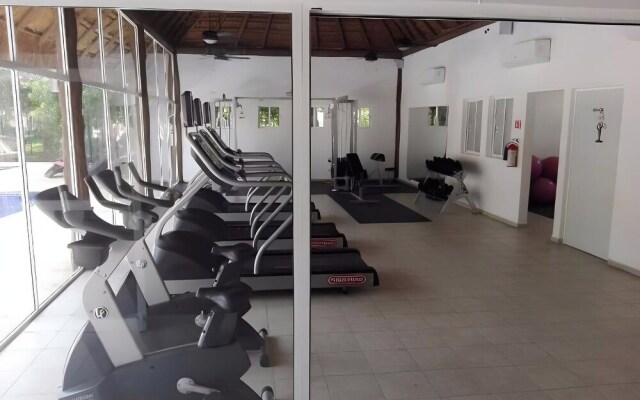 Beautiful Hoestel Near Cancun Beaches With Comfort and Security Guaranteed!