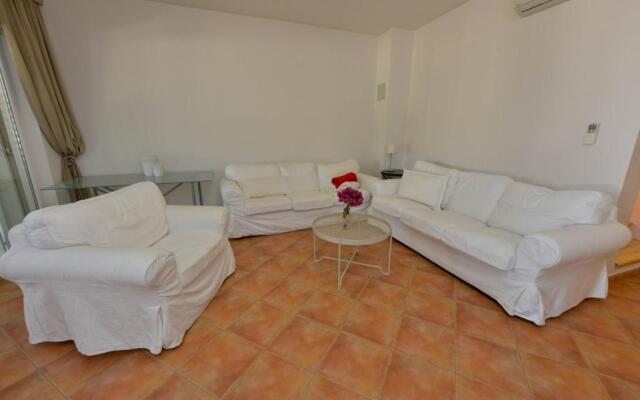 NEW 2022 FAMILY HOUSE Maslina