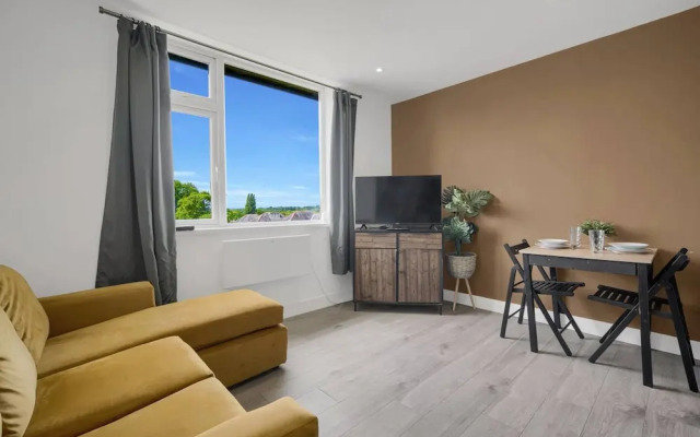 Stylish Modern Apartment - Free Parking - W