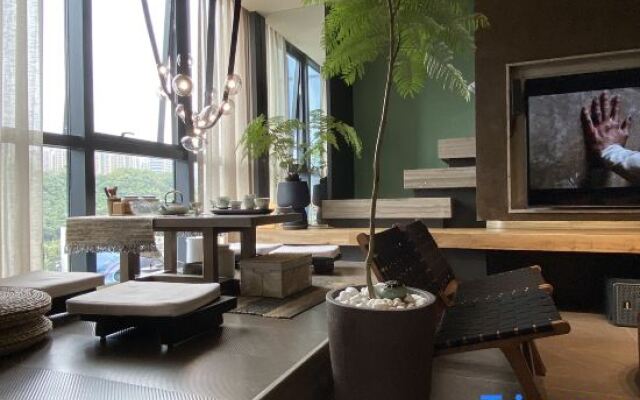 V Cafe Hotel