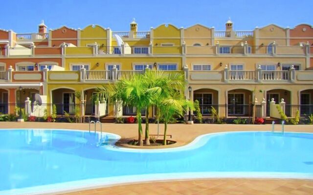 Apartment With 2 Bedrooms in Palm-mar, With Pool Access, Furnished Ter