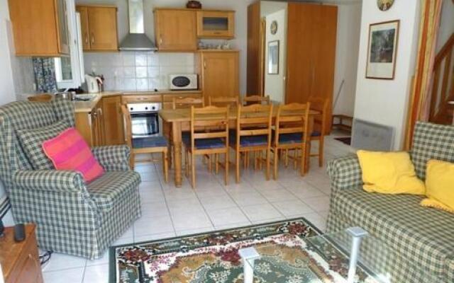 House Maison Independante Avec Petit Jardin Et Garage 3 Chambres