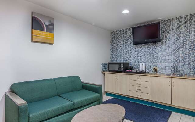 Motel 6 McAlester, OK