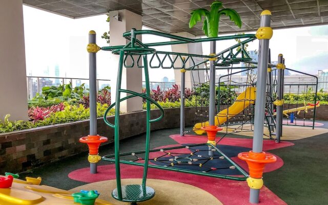 New Studio Menteng Park Apartment with City View