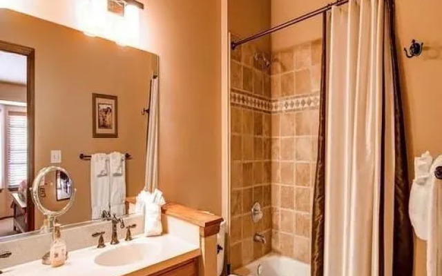 Village Point By Pinnacle Lodging