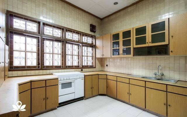 Tobana Pejaten House