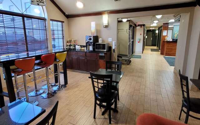 Quality Inn & Suites Columbia I-70