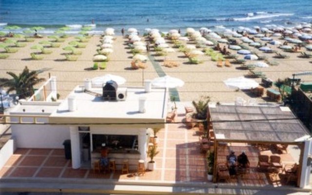 Smaragdine Beach Hotel