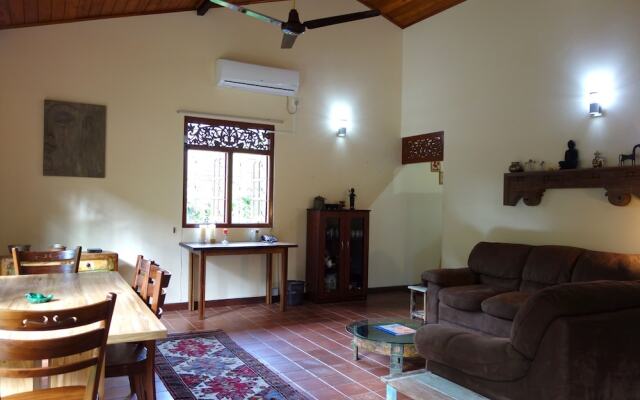 Manel Guesthouse