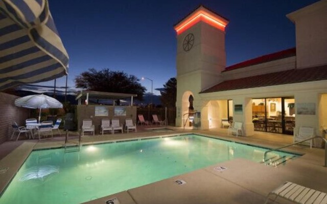 Gateway Studio Suites