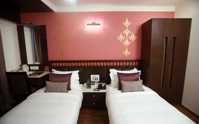 OYO 1395 Hotel Gandhi International