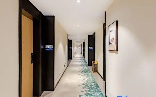 Yayur Hotel